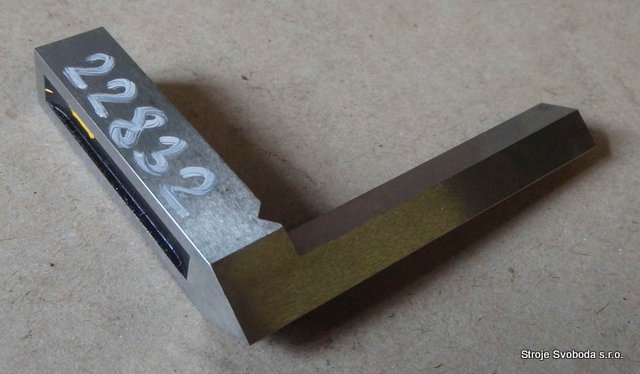 Nožový úhelník 63x50 (22832 (3).JPG)